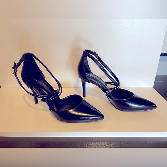 Black leather stilettos with criss cross straps Women’s size 8 - Picture 1 of 6